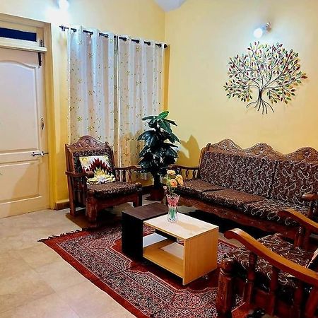 Reev'S Homestay: Luxury 2 Bedroom Apartment Arossim Kültér fotó